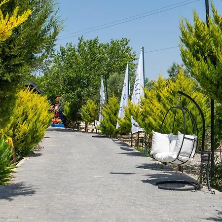 Κατάλυμα σε φάρμα Simlarda Country Club