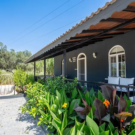 Simlarda Aquapark Фермерський будинок Айвалик