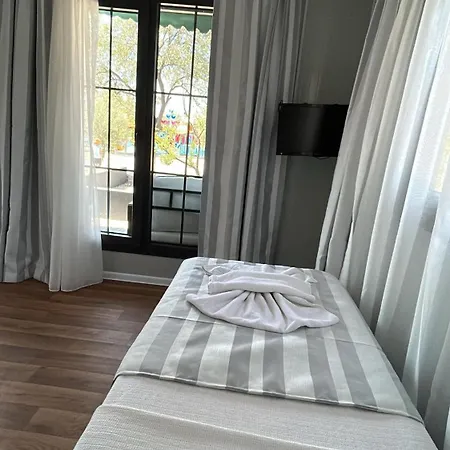 Simlarda Aquapark Фермерський будинок