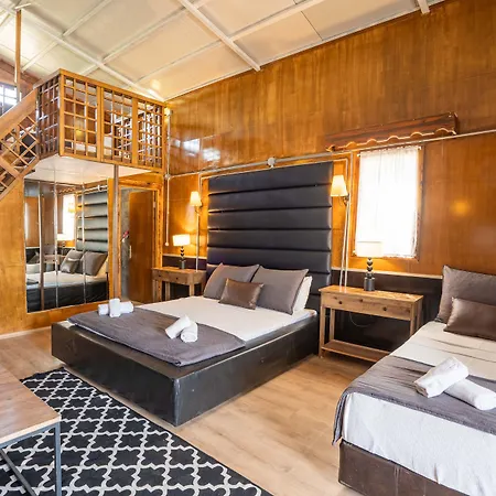 Simlarda Aquapark Фермерський будинок