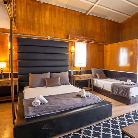 Simlarda Aquapark Фермерський будинок *